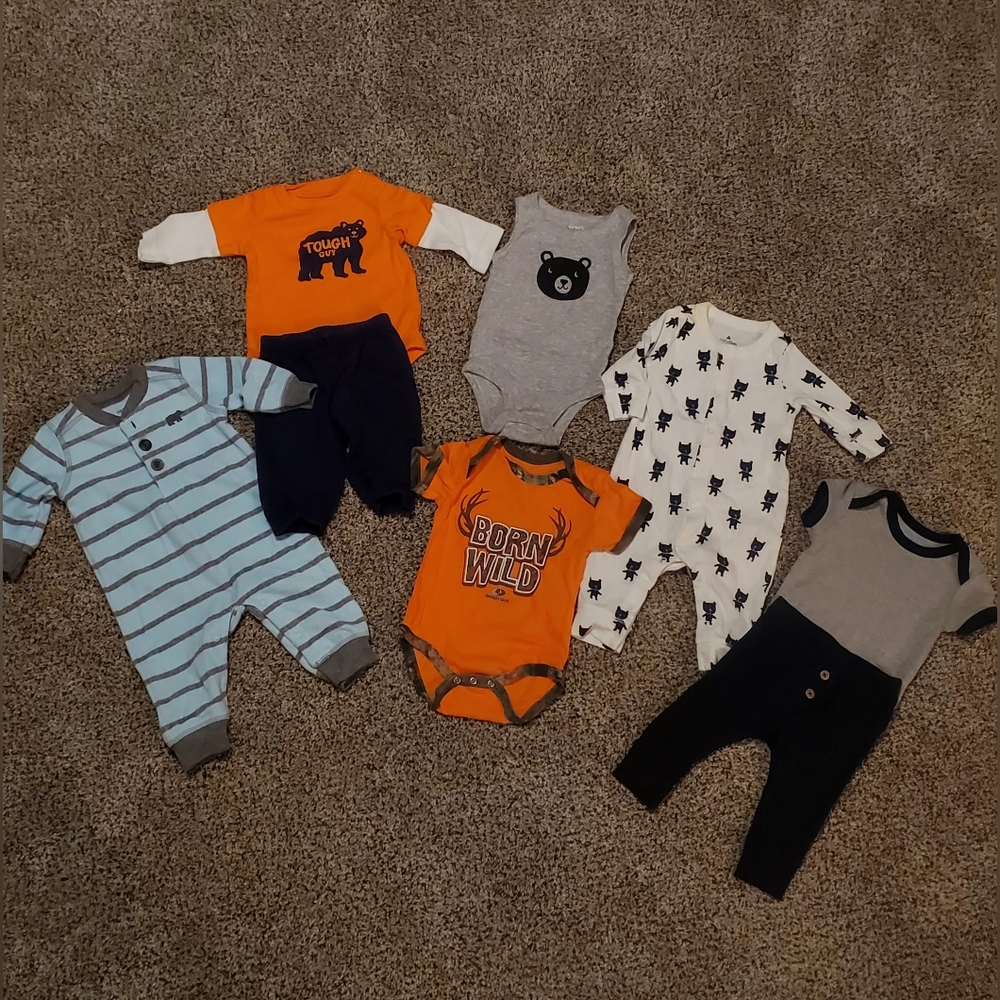 Bear Theme Lot of 8 Baby Clothes - 3M